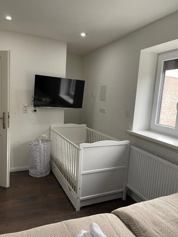 Vila Wohnen Im Reihenhaus Auf Zeit In Luebeck Exteriér fotografie